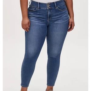 Torrid premium jegging size 22 regular